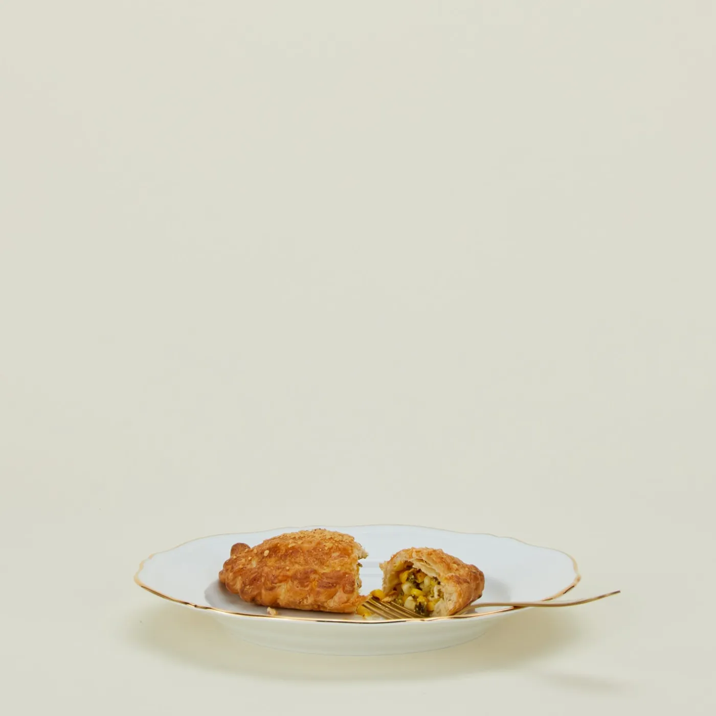 Corona Dinner Plate - Oro Brillante