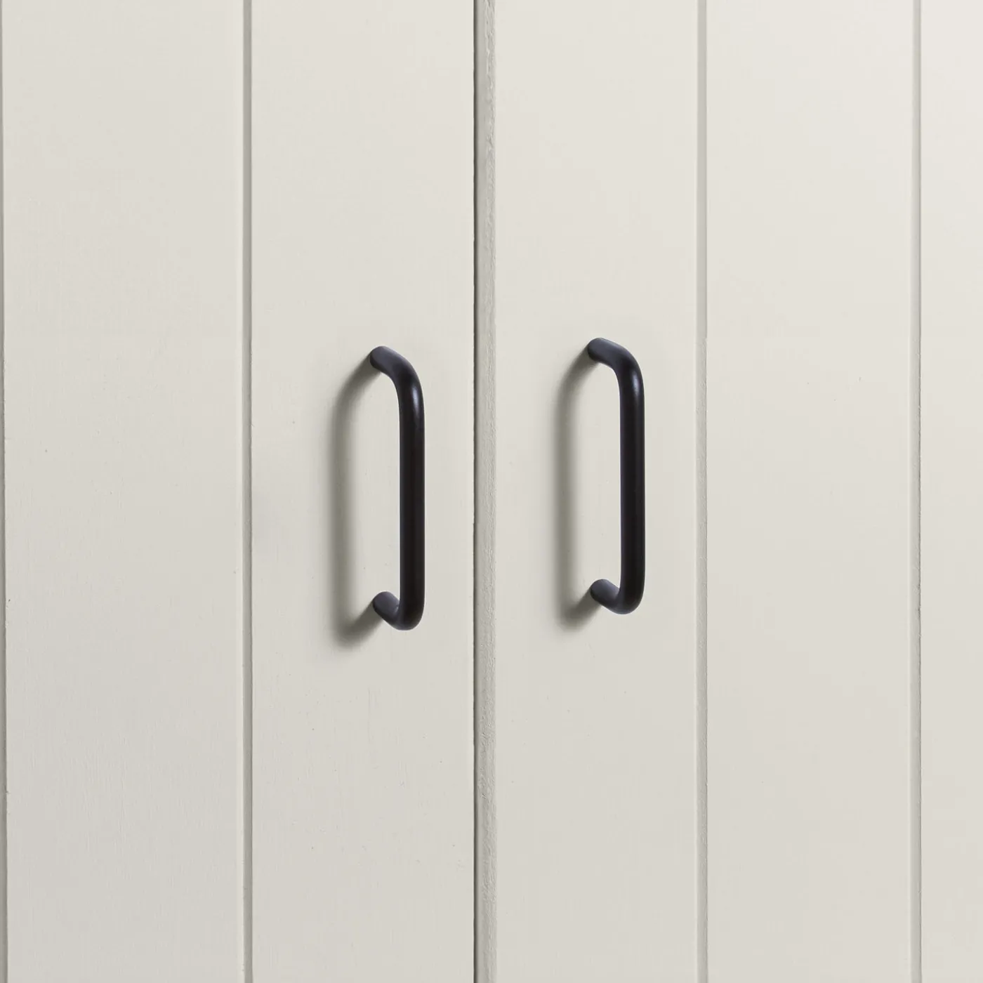 Essential Drawer Pull