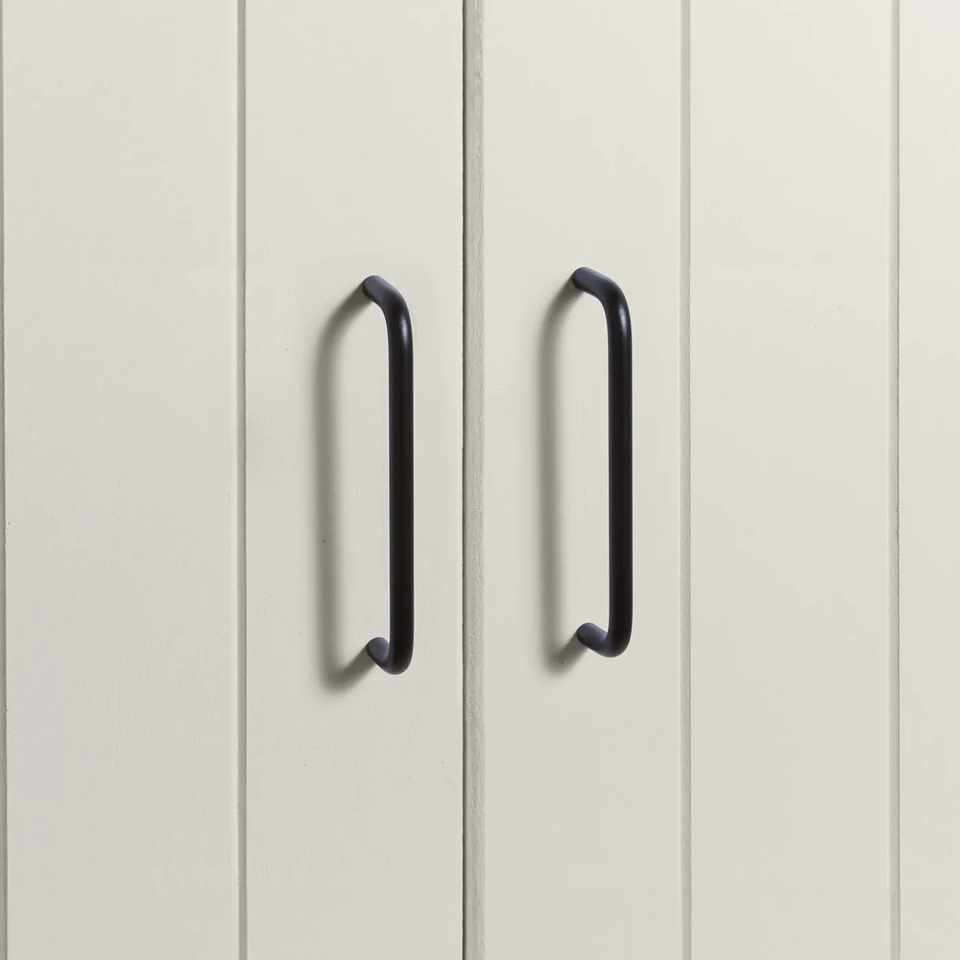 Essential Drawer Pull