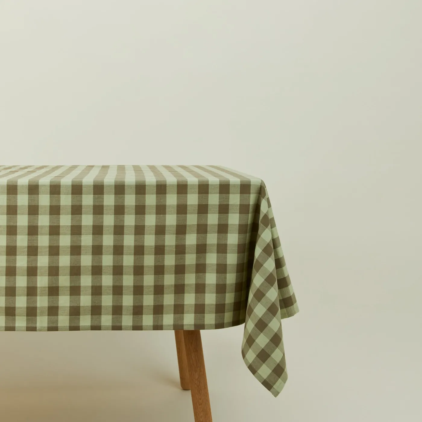 Essential Gingham Tablecloth