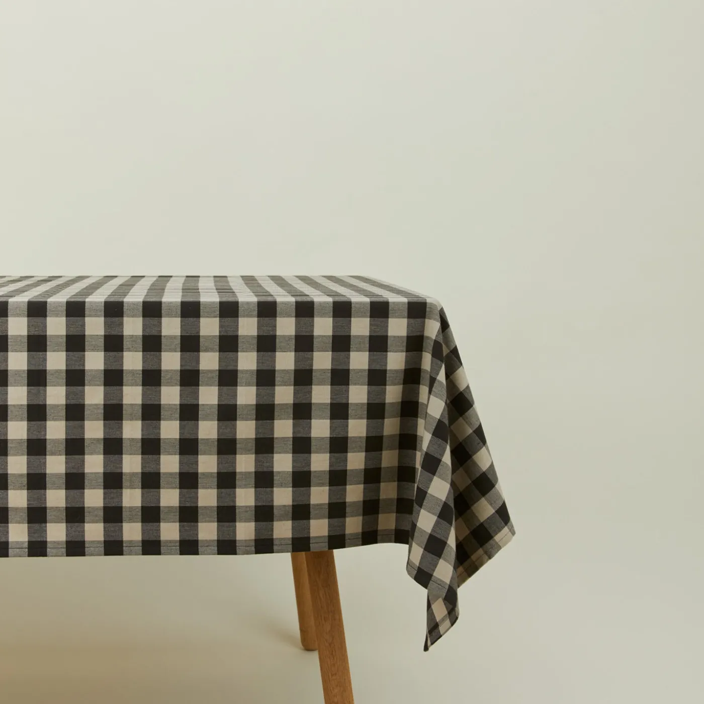 Essential Gingham Tablecloth
