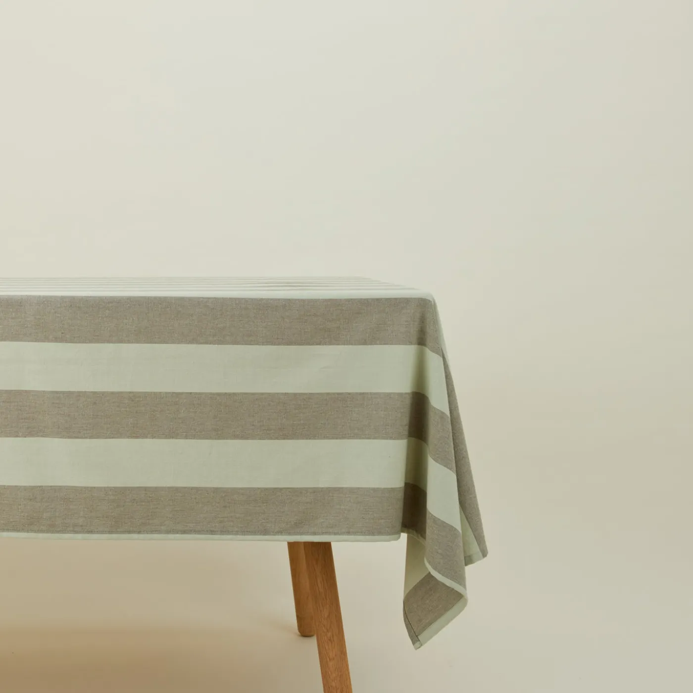 Essential Striped Tablecloth