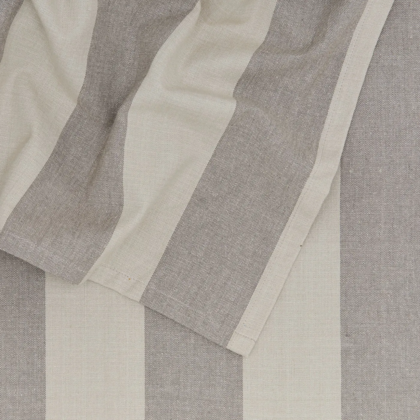 Essential Striped Tablecloth