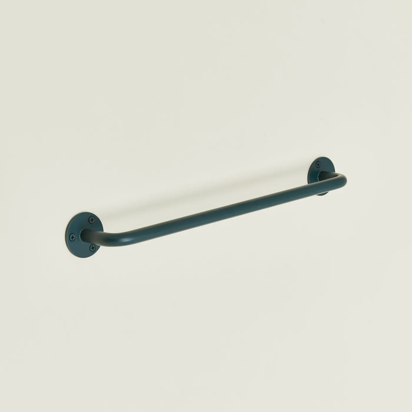 Essential Towel Bar