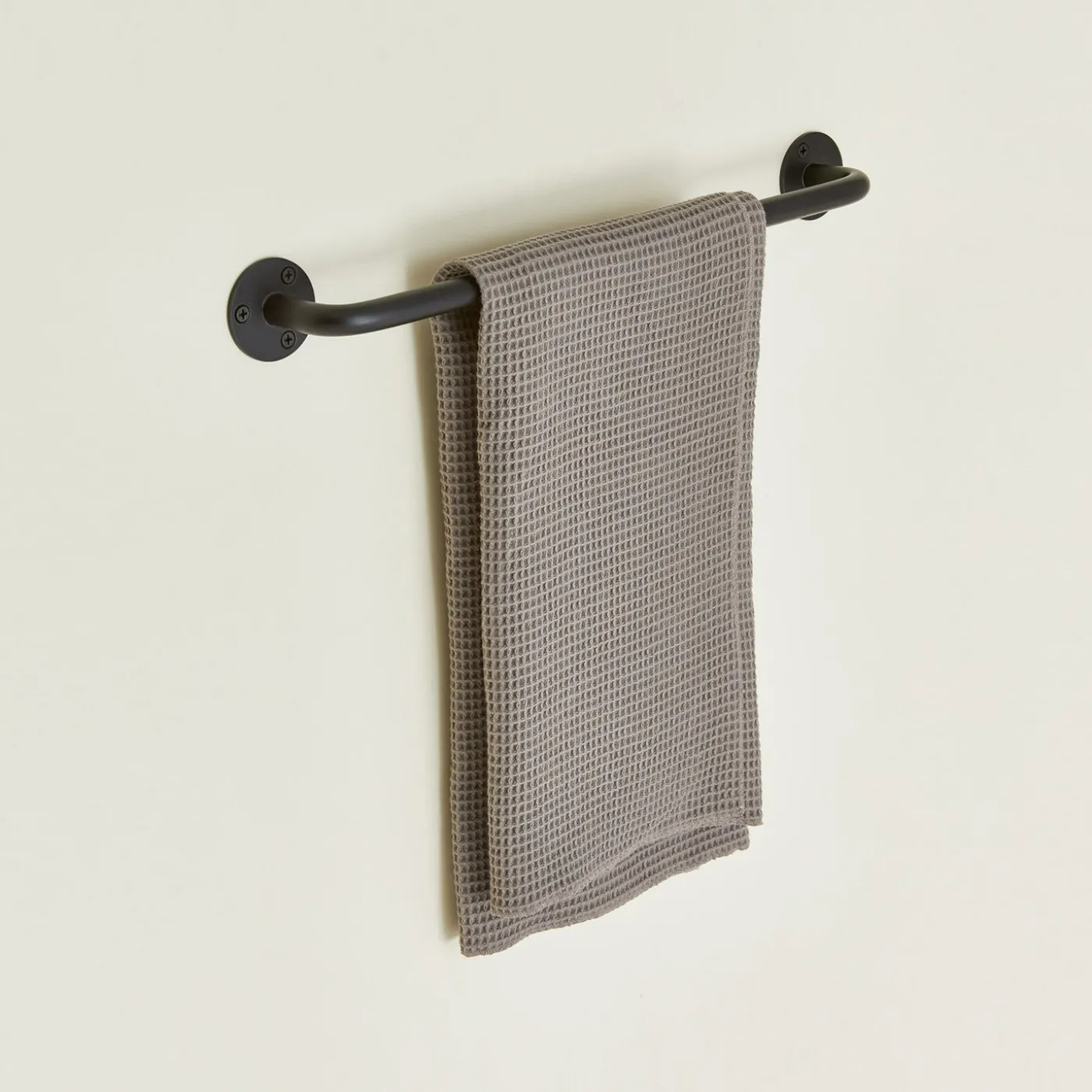 Essential Towel Bar