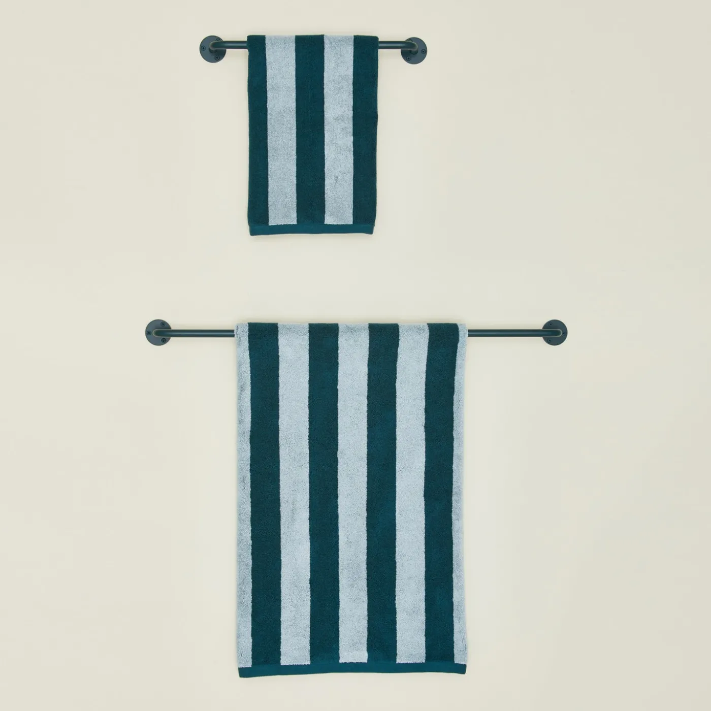 Essential Towel Bar