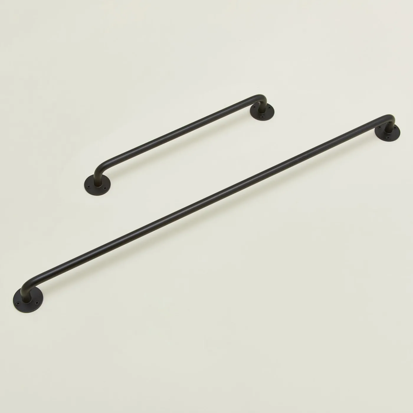 Essential Towel Bar