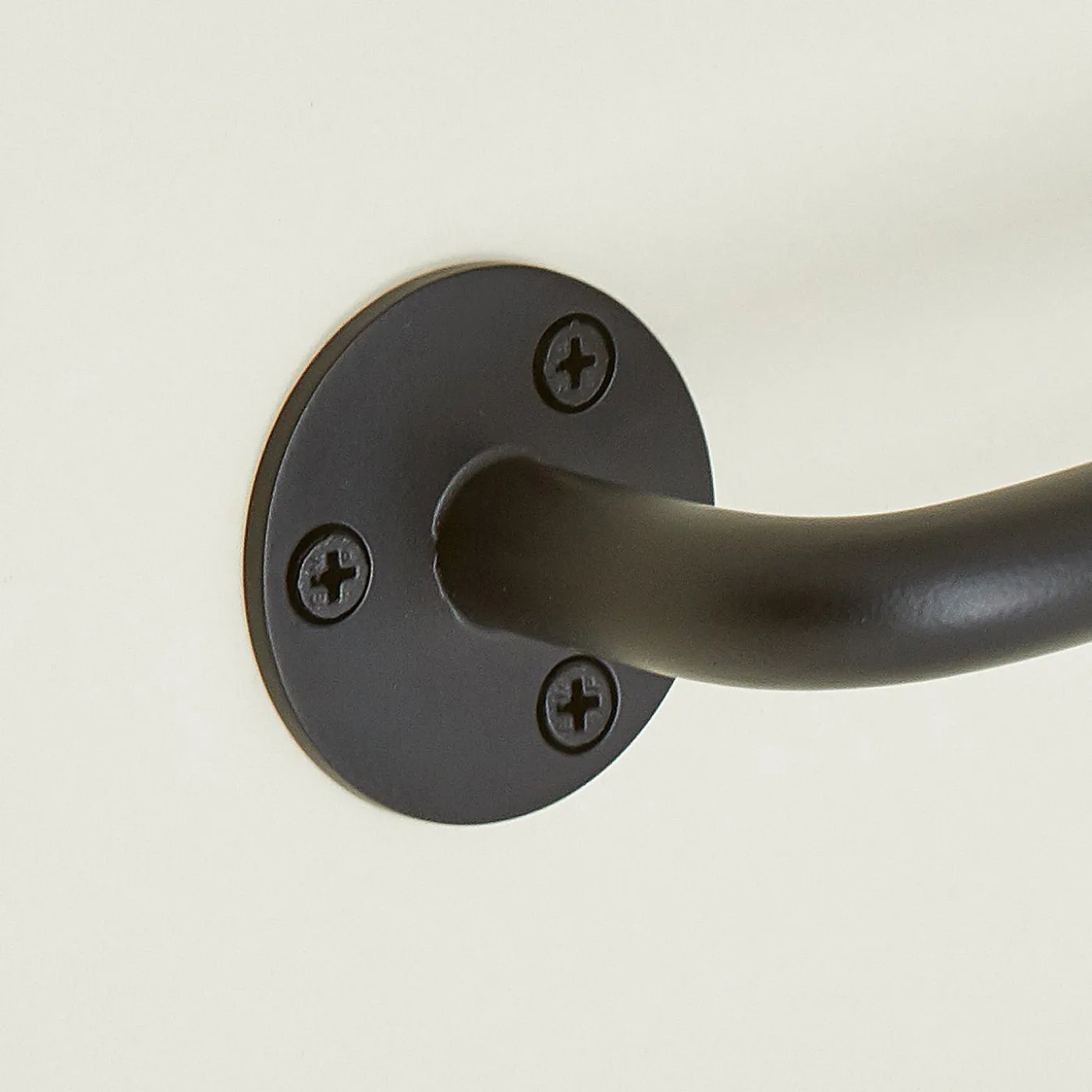 Essential Towel Bar