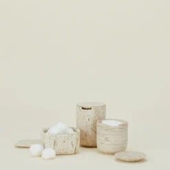 Less Is More Container