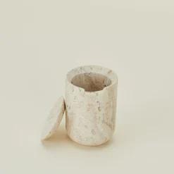 Less Is More Container