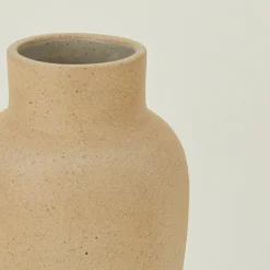 Shaker Vase