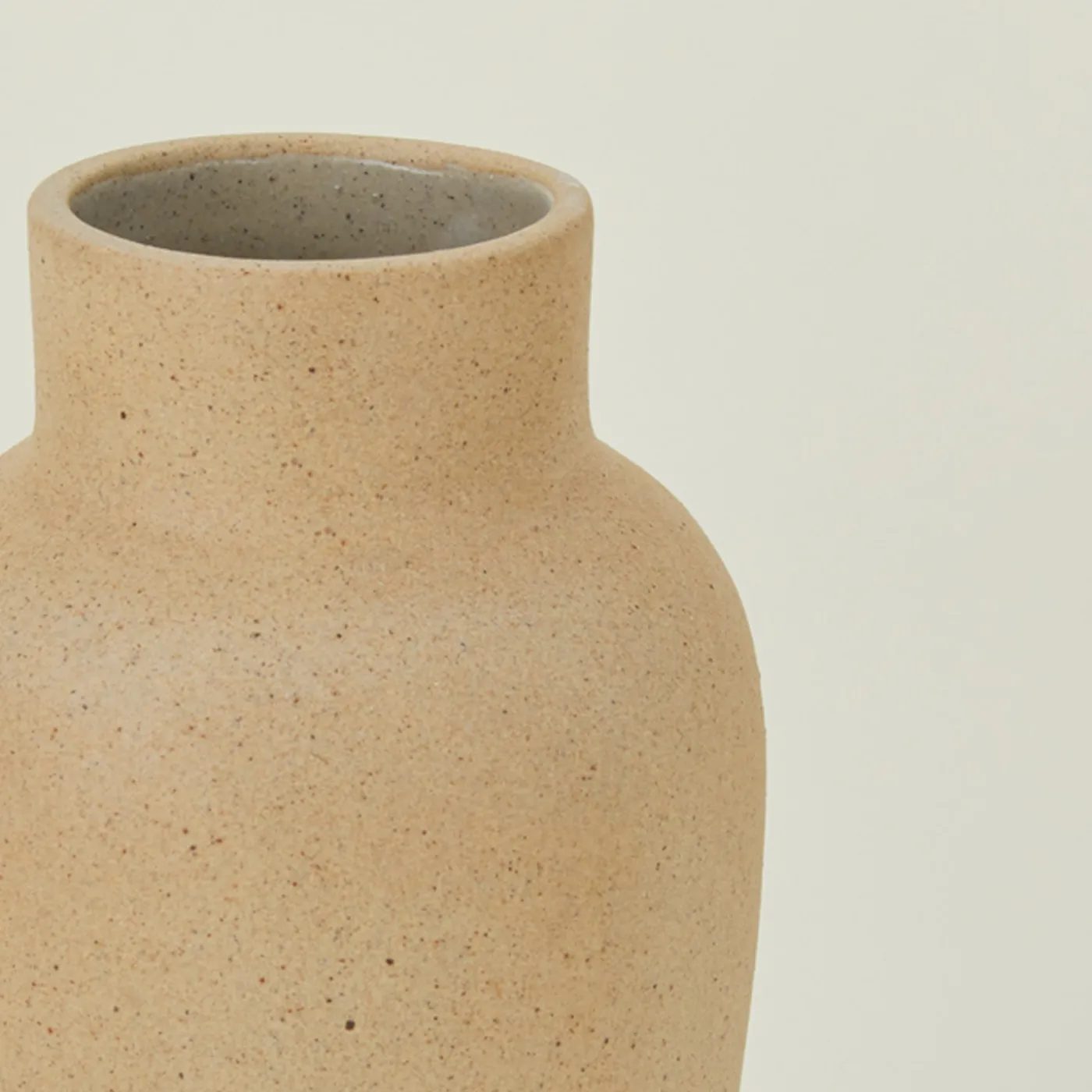 Shaker Vase