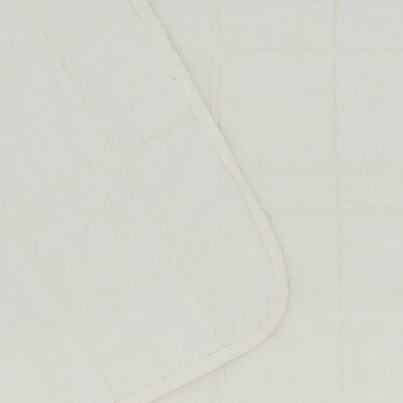 Simple Linen Quilt