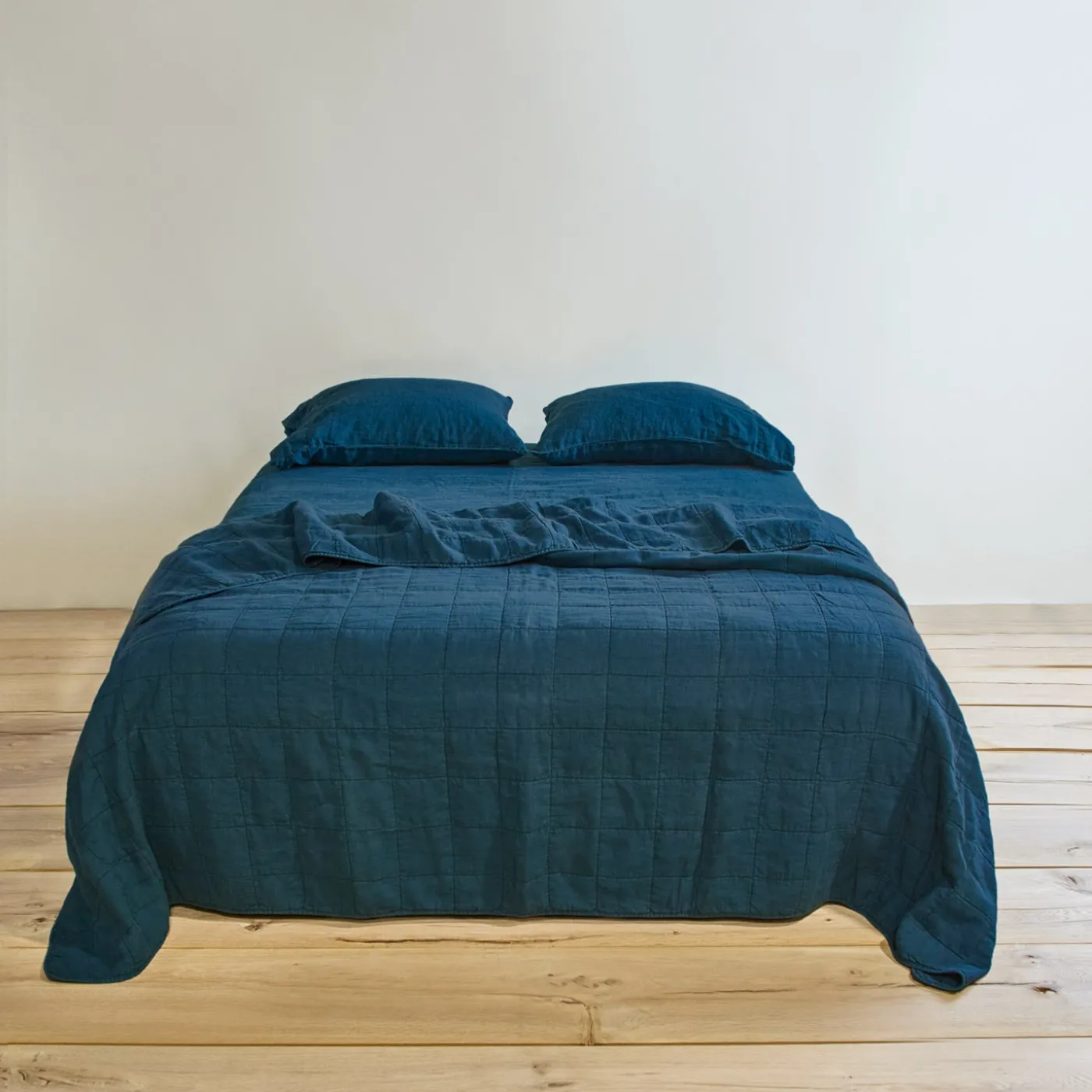 Simple Linen Quilt