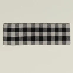 Simple Plaid Runner