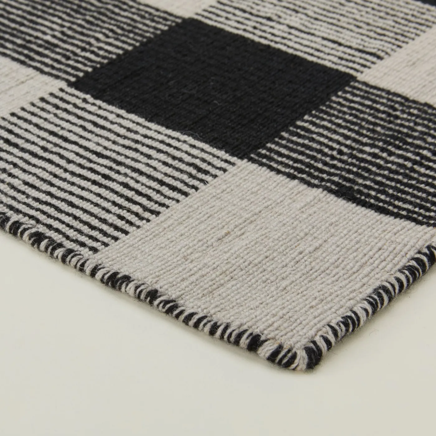 Simple Plaid Runner