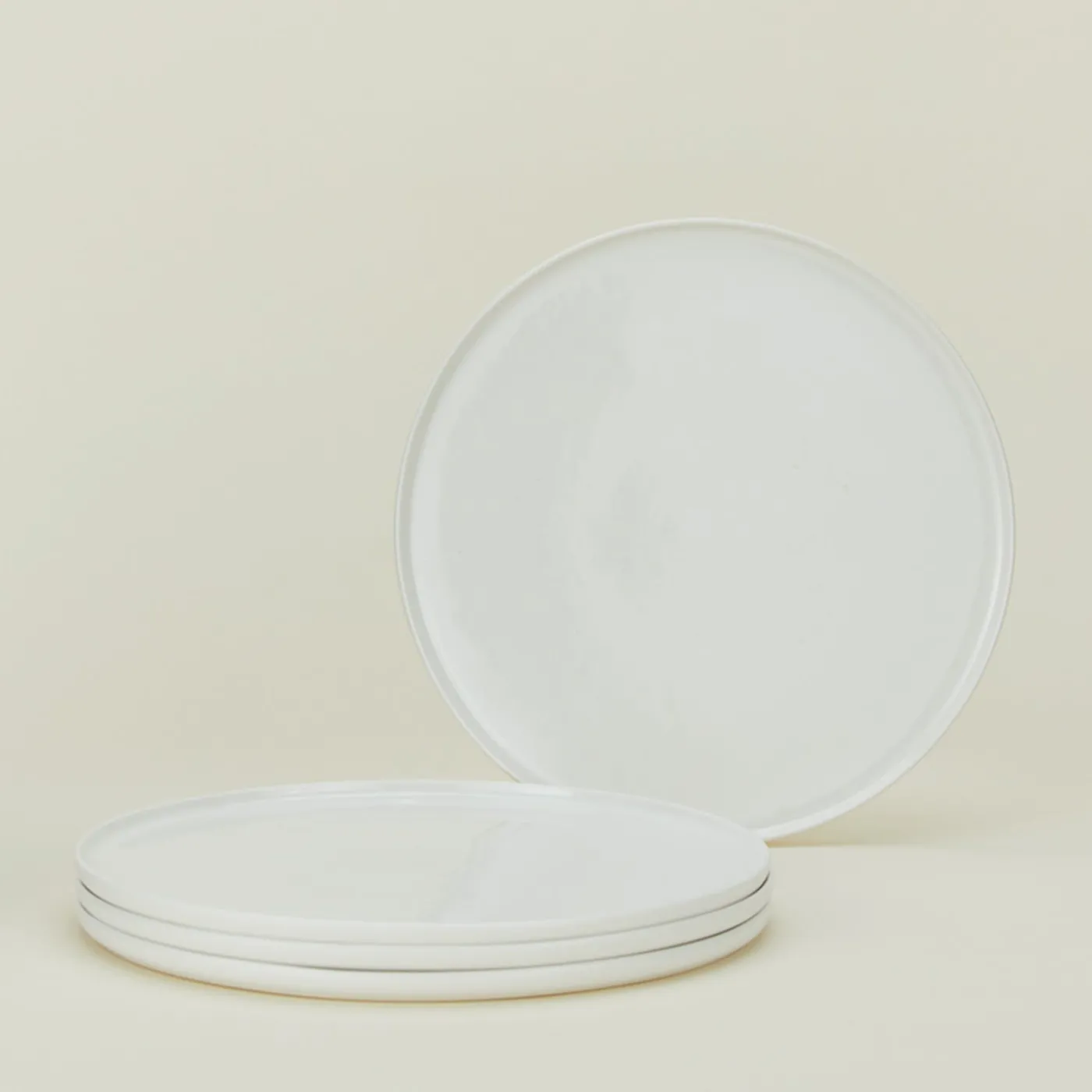 Simple Porcelain Dinnerware 16-Piece Set