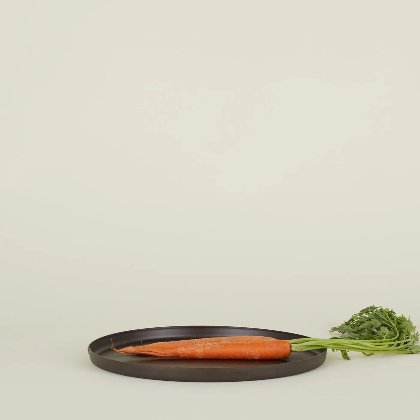 Spun Iron Round Baking Tray